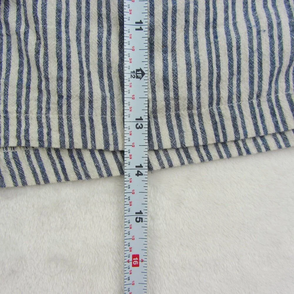 A. Calin Pinstripe Women's Shorts Size M - Picture 9 of 11